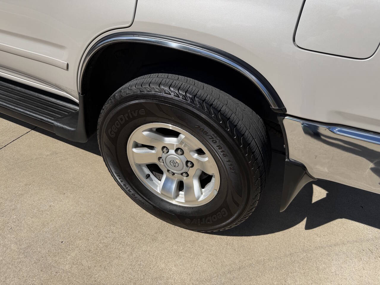 Used Car 2000 Toyota 4runner  Sr5 4dr Suv For Sale Under $10,000 In Austin, Texas