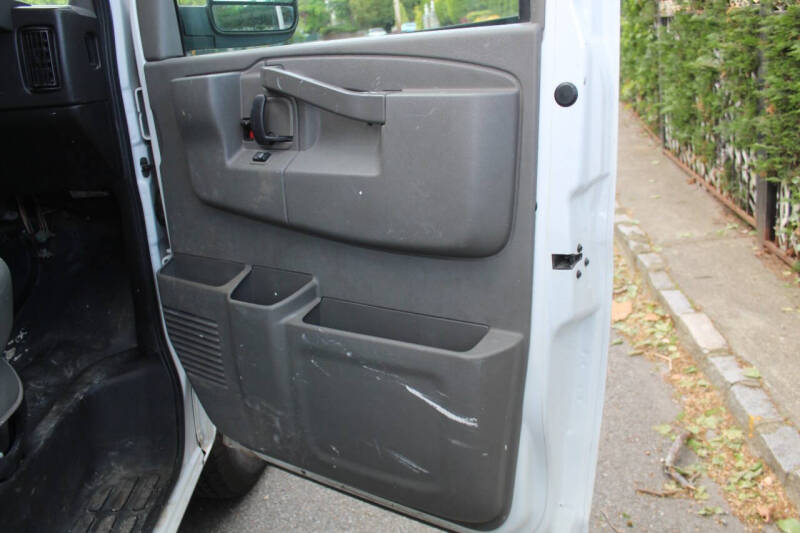 2020 Chevrolet Express 2500