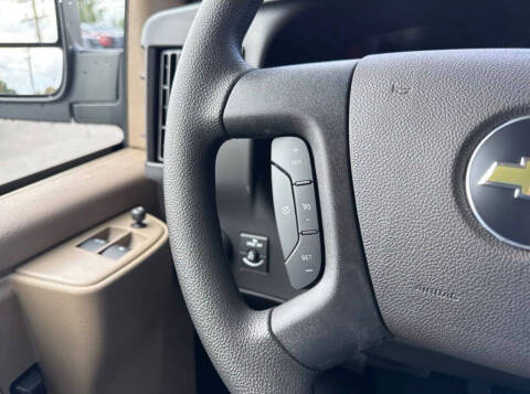 2025 Chevrolet Express 2500