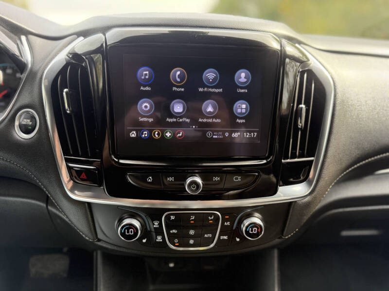 2023 Chevrolet Traverse LT Leather