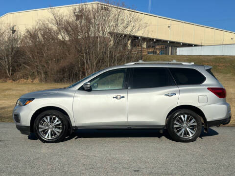 2020 Nissan Pathfinder S