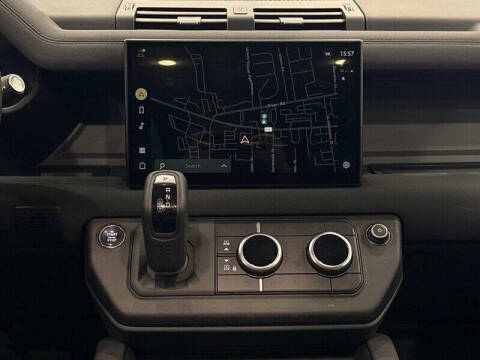 2023 Land Rover Defender 130 X-Dynamic SE