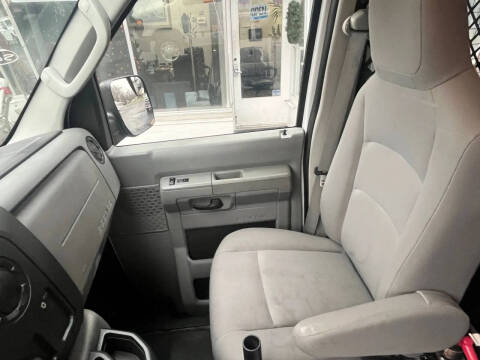 2012 Ford E-Series E-150