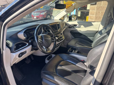 2020 Chrysler Pacifica Touring L