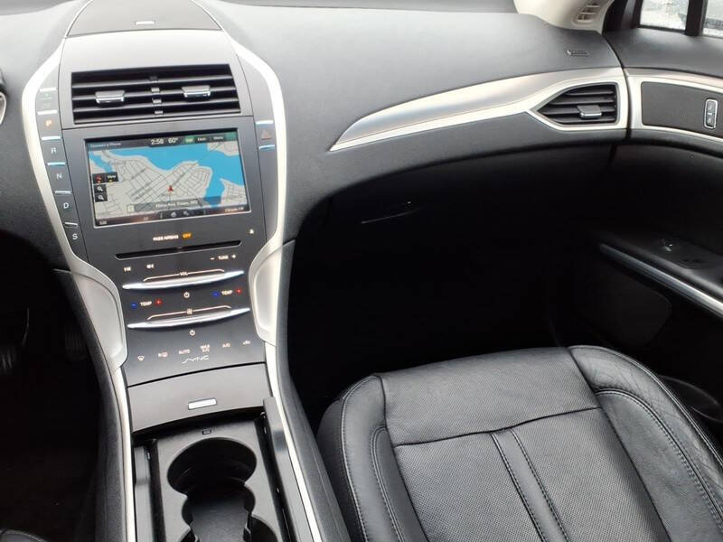 2016 Lincoln MKZ