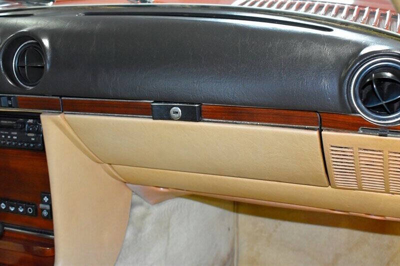 1982 Mercedes-Benz 380-Class 9