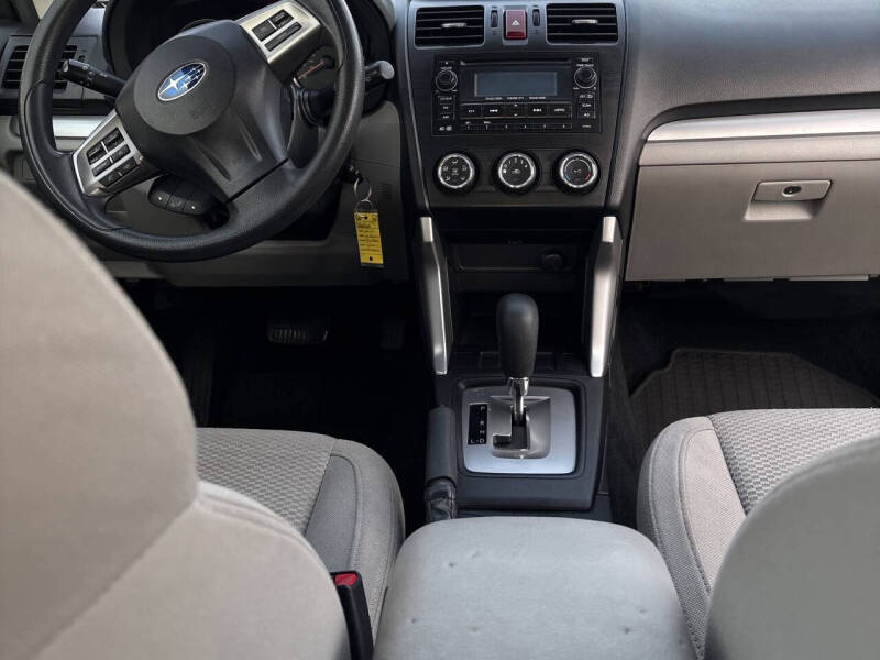 2015 Subaru Forester 2.5i