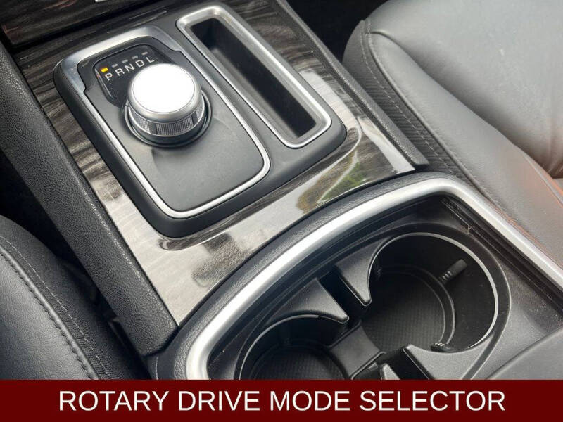 2016 Chrysler 300 Limited