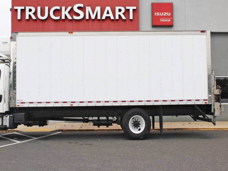 2018 Freightliner M2 106