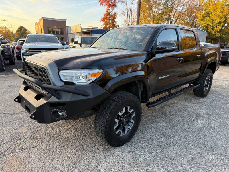 2017 Toyota Tacoma TRD Off Road's photo
