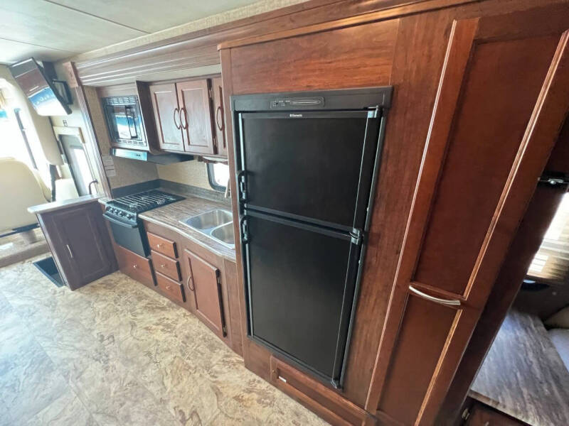 2015 Coachmen RV Pursuit 27KB