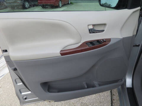 2014 Toyota Sienna