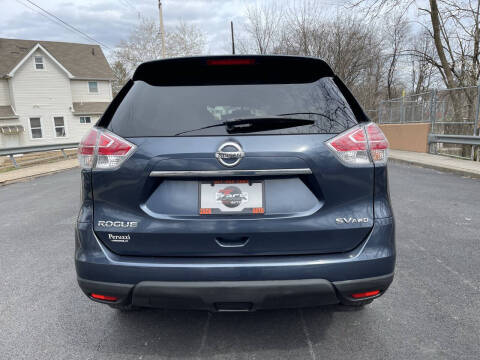 2016 Nissan Rogue SV