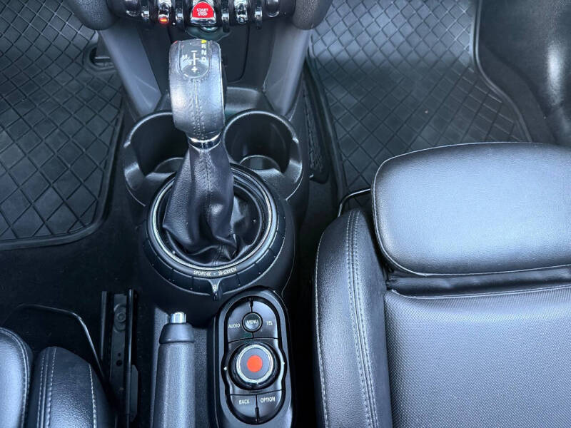 2017 MINI Hardtop 4 Door Cooper