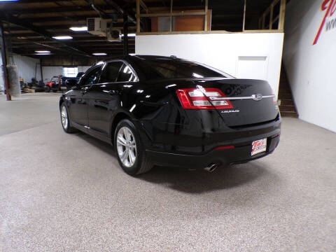 2018 Ford Taurus SEL