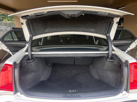 2018 Chrysler 300 Touring