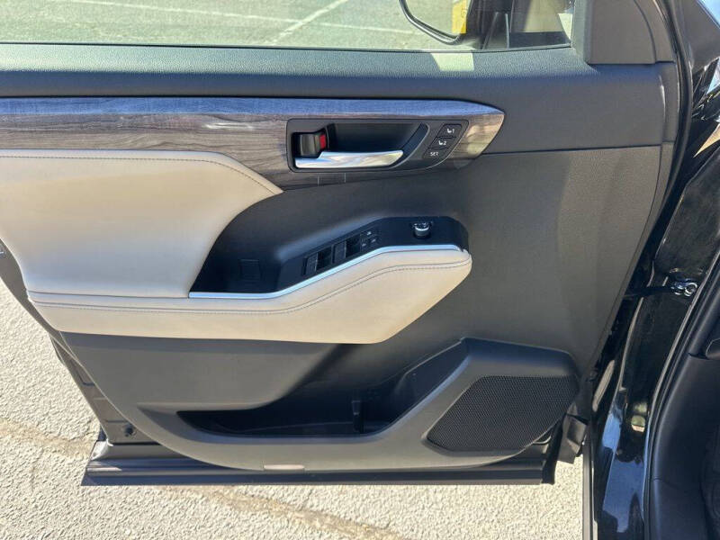 2023 Toyota Highlander Hybrid Limited