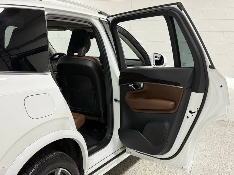 2019 Volvo XC90 T6 Momentum