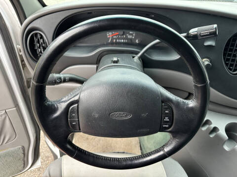 2000 Ford E-Series E-150