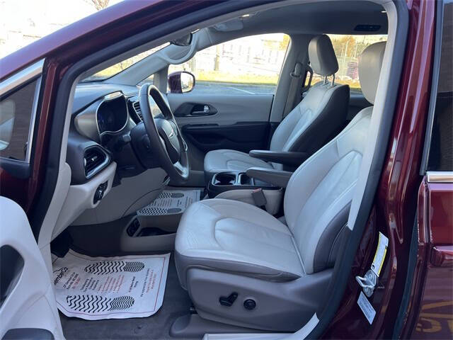 2017 Chrysler Pacifica Touring-L