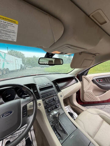 2012 Ford Taurus SEL