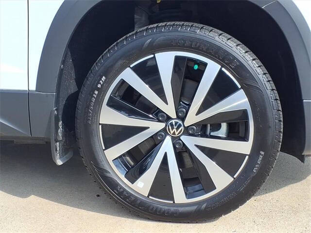 2024 Volkswagen Taos SE