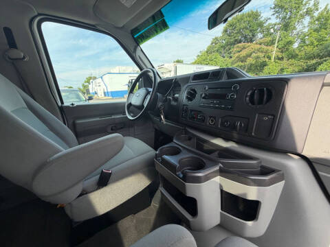 2010 Ford E-Series E-350 SD XL