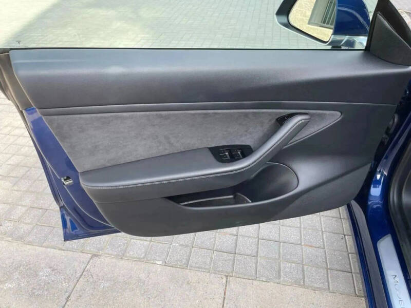 2019 Tesla Model 3 Mid Range