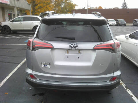 2017 Toyota RAV4 LE