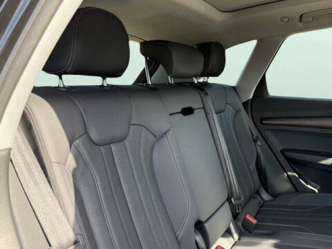 2024 Audi Q5 e quattro S line Premium 55 TFSI