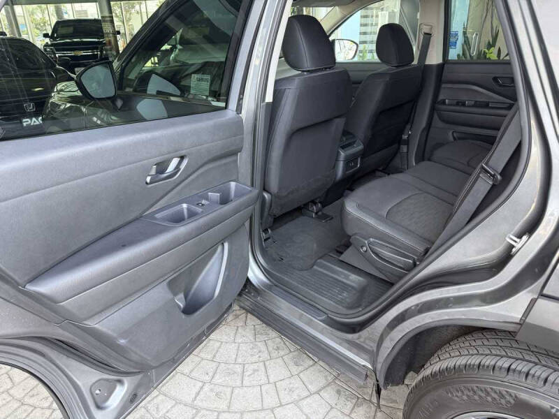 2024 Nissan Pathfinder S