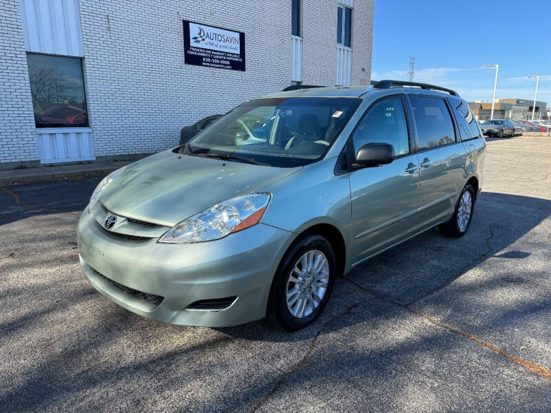 2009 Toyota Sienna for sale at AUTOSAVIN in Villa Park IL