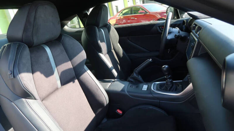 2024 Toyota GR86 Premium