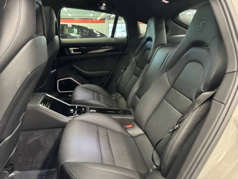 2022 Porsche Panamera 4S E-Hybrid