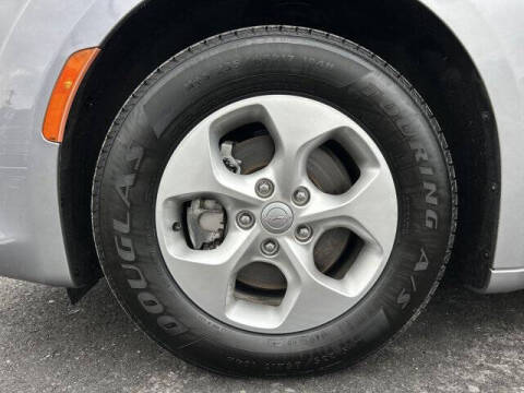 2017 Chrysler Pacifica Touring-L Plus