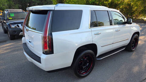 2017 Cadillac Escalade Luxury