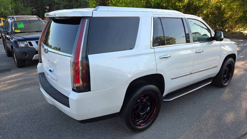 2017 Cadillac Escalade Luxury