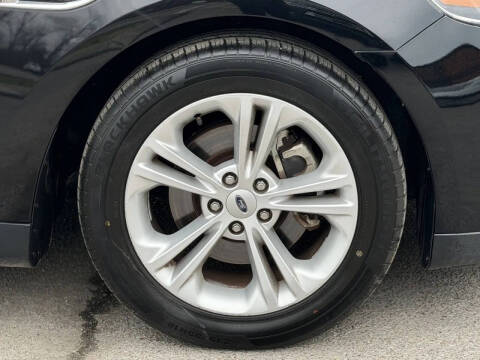 2016 Ford Taurus SEL