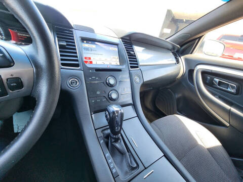 2017 Ford Taurus SEL