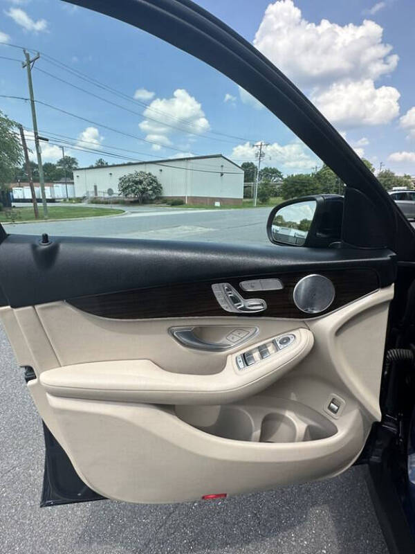 2017 Mercedes-Benz GLC GLC 300 4MATIC