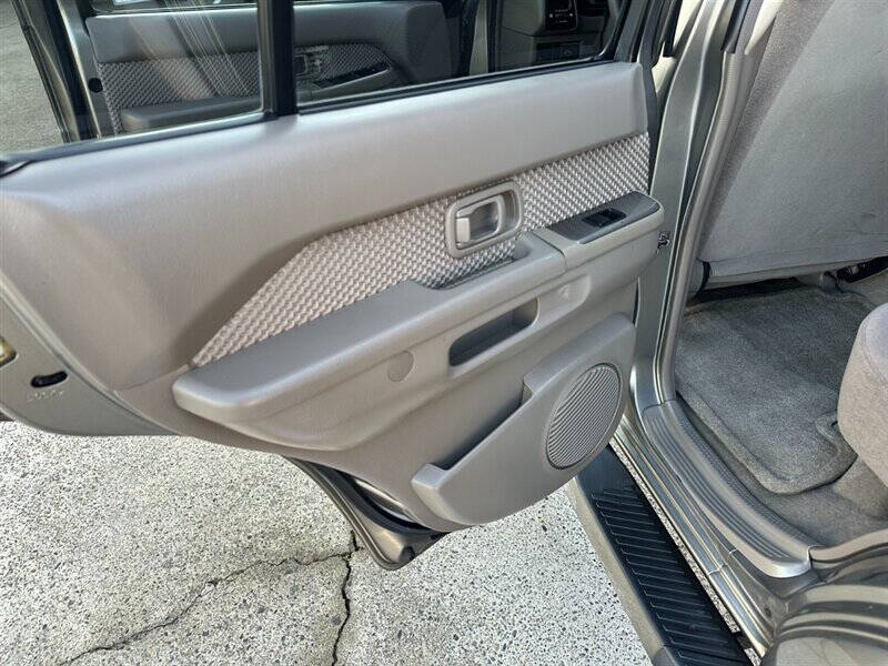2004 Nissan Pathfinder SE