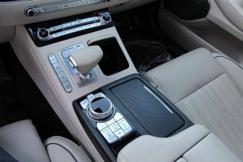 2021 Genesis G90