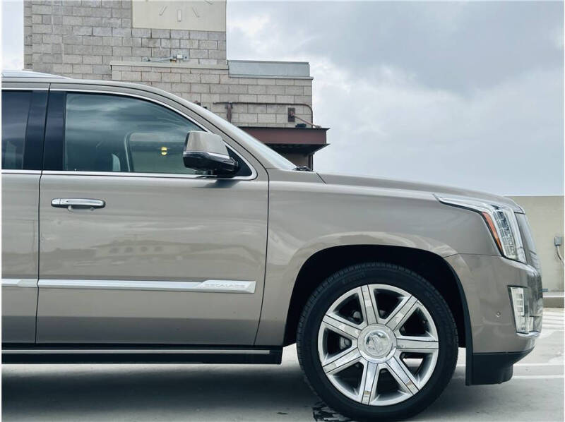 2019 Cadillac Escalade Premium Luxury