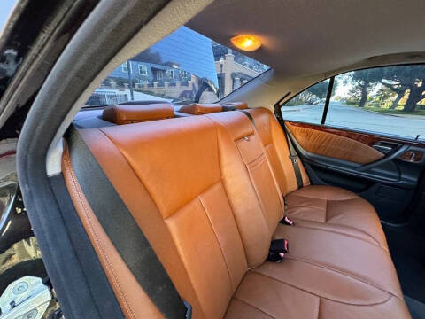 2000 Mercedes-Benz E-Class E 320