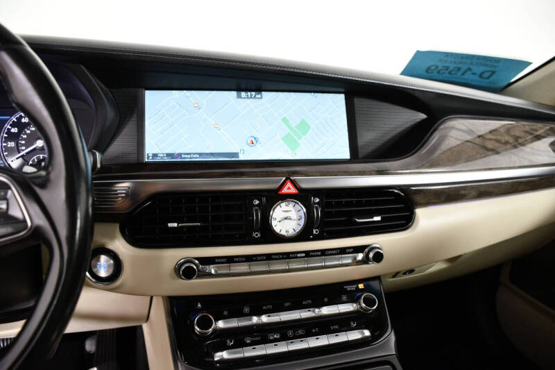 2019 Genesis G90