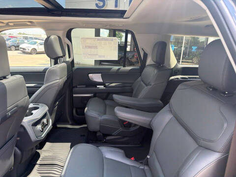 2026 Ford Expedition MAX Active