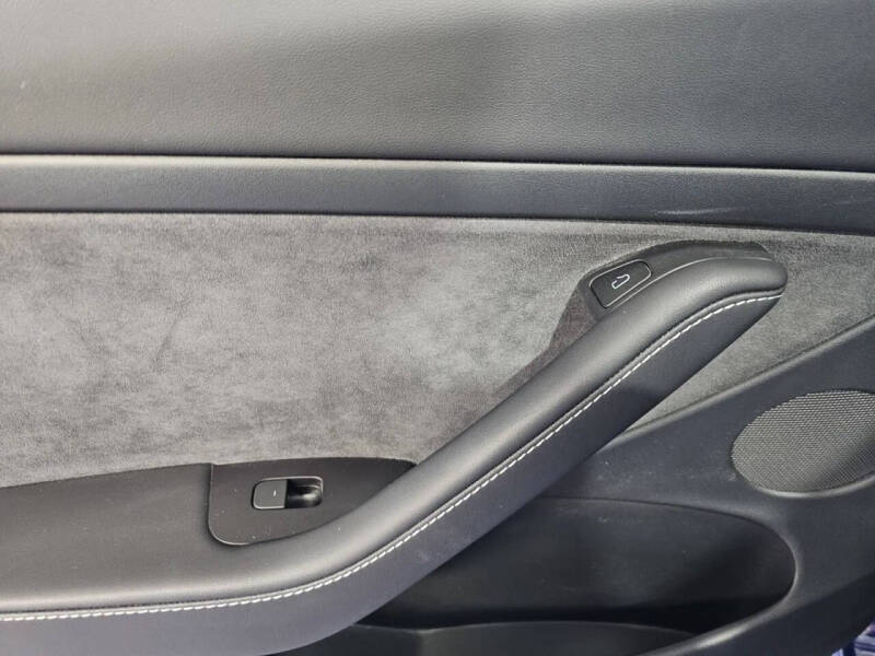 2023 Tesla Model 3 Performance