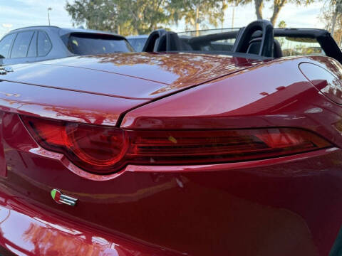 2015 Jaguar F-TYPE V8 S