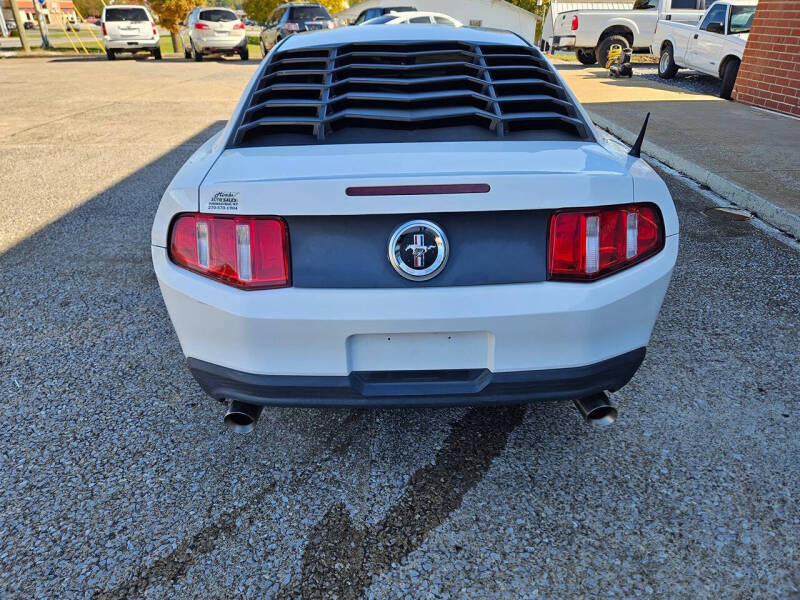 2011 Ford Mustang V6