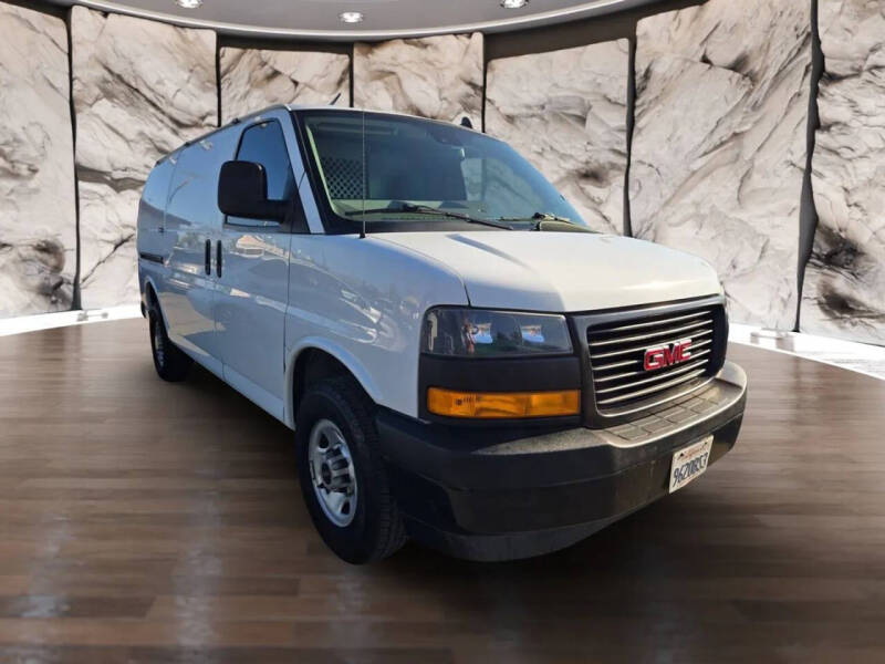 2023 GMC Savana 2500